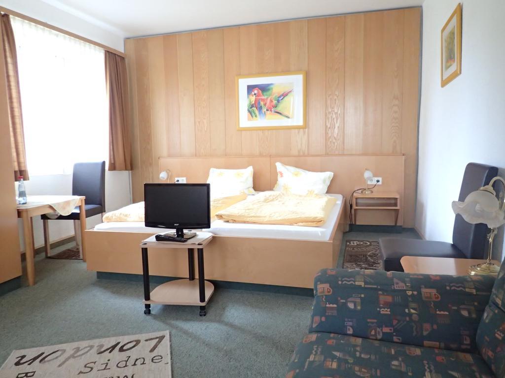 Haus Charlotte Hotel Bad Nenndorf Room photo
