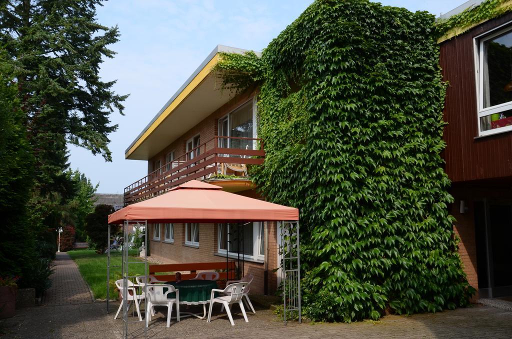 Haus Charlotte Hotel Bad Nenndorf Exterior photo