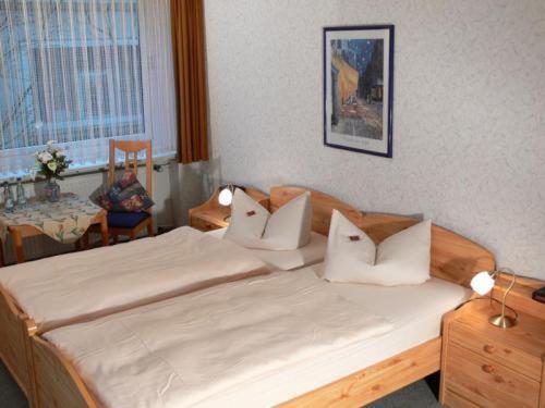 Haus Charlotte Hotel Bad Nenndorf Room photo